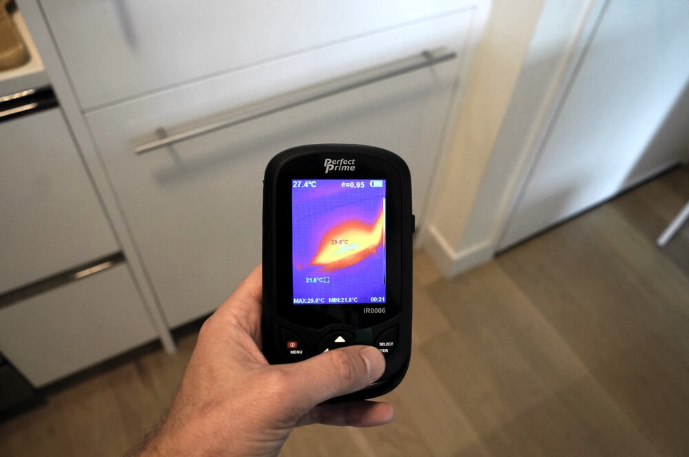 PerfectPrime IR0006 measuring temperature